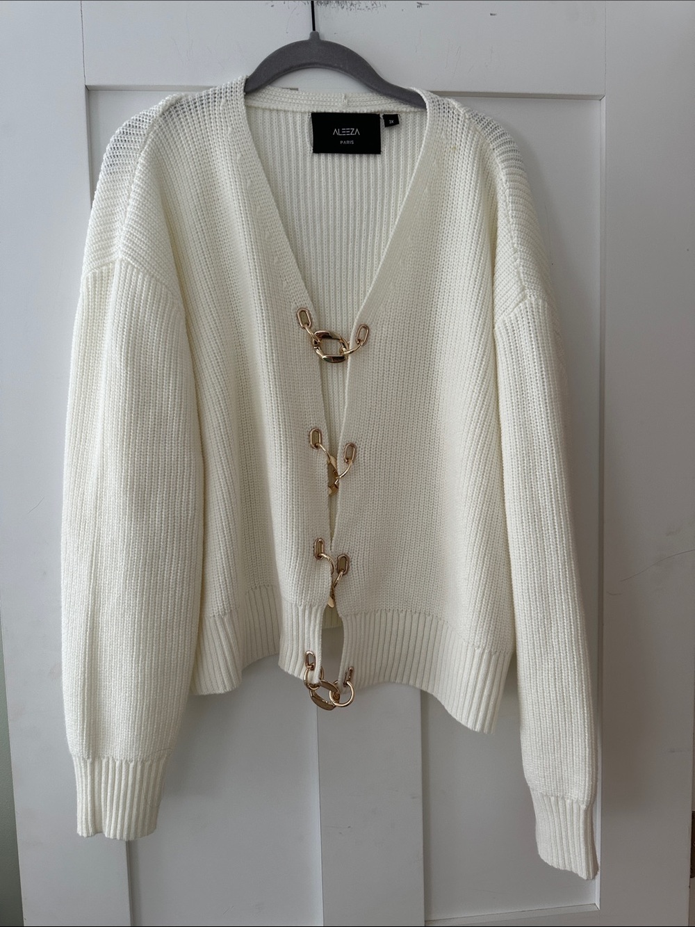 Alezra Cream Knit Cardigan with Gold Clasps 08